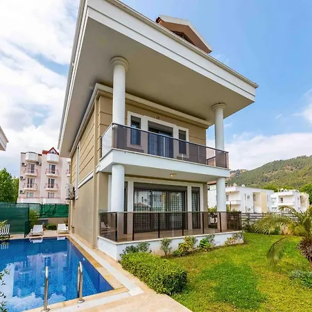 Gunes Icmeler Shared Pool Villa Marmaris