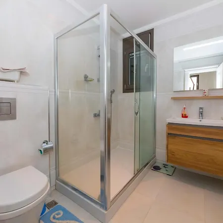 Gunes Icmeler Shared Pool Marmaris